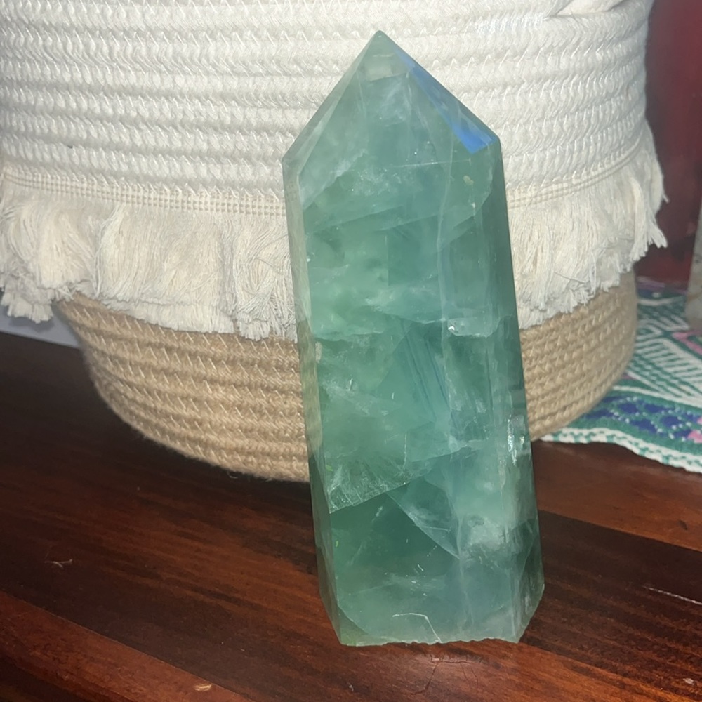 Natural Green Fluorite "Heart Chakra" Obelisk Quartz Crystal Point ~ 1248g ~ NWT - Picture 2 of 5